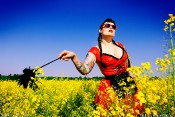 fetisch-heidi-french_maid_outdoor_servic_-4