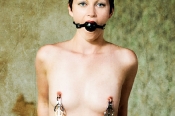 nipple-clamp-slave-9